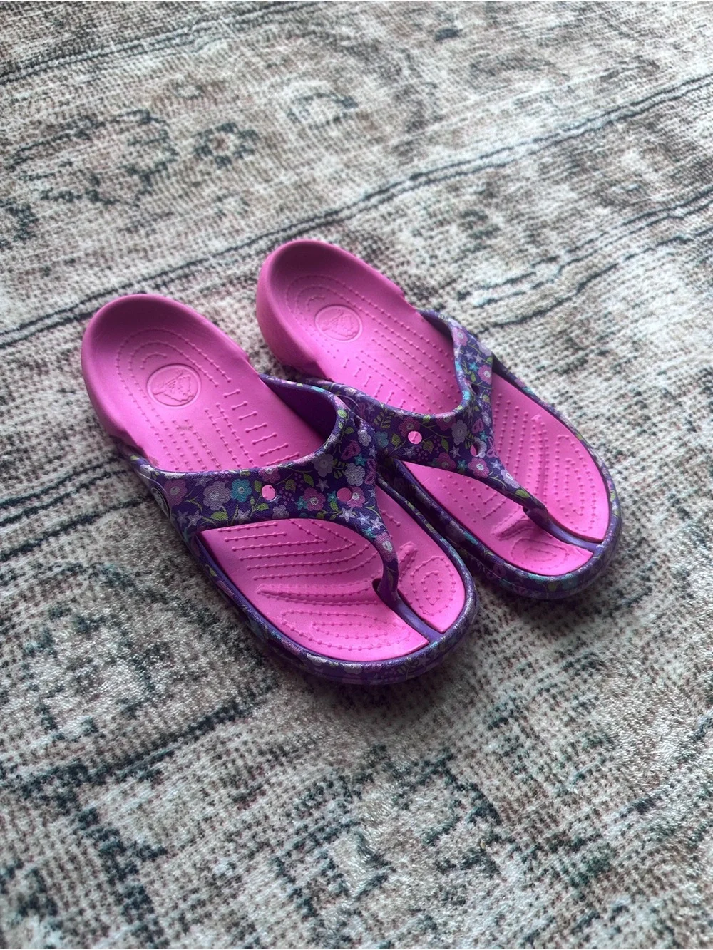 CROCS Kadee II Flip Flop Sandals, floral, Kids size 1